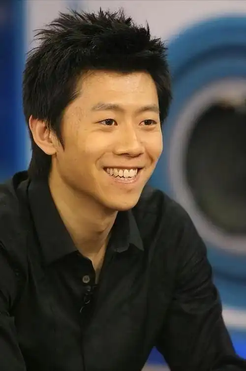 回顾夏雨结婚不邀请父亲与母亲明算账妻子袁泉为他感到心疼