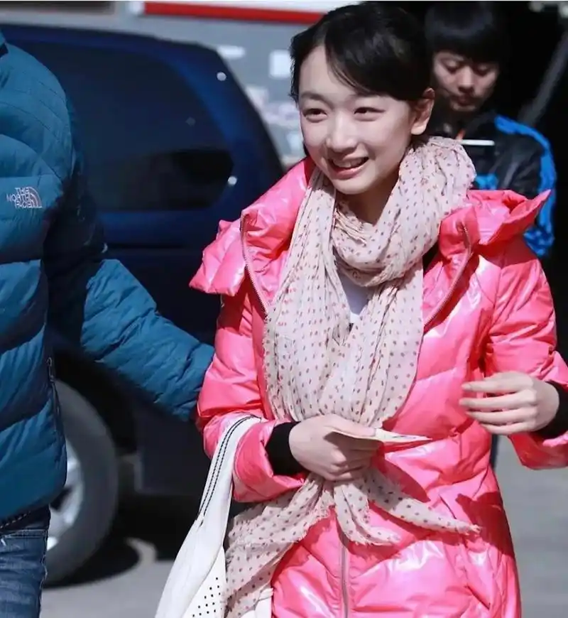 19岁周冬雨参加艺考时的旧照!