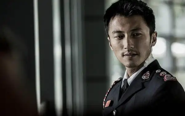 两岸男神/旧爱还是最美?谢霆锋赞王菲:有独特的纯真