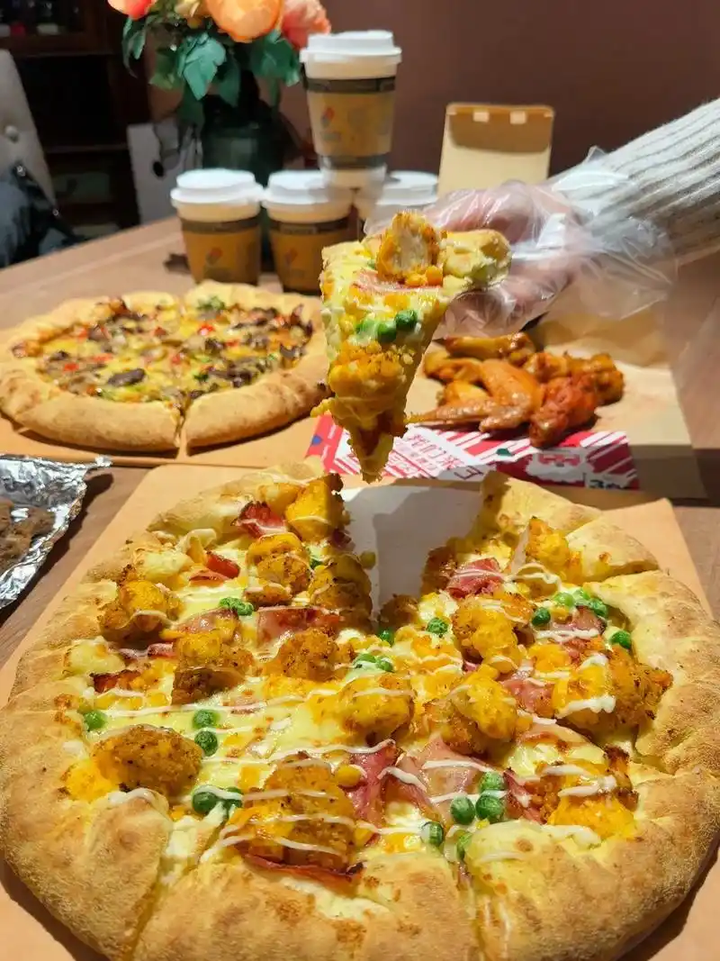 以后没有达美乐的城市又少了一个!#扬州 #达美乐披萨 万象汇 - 抖音