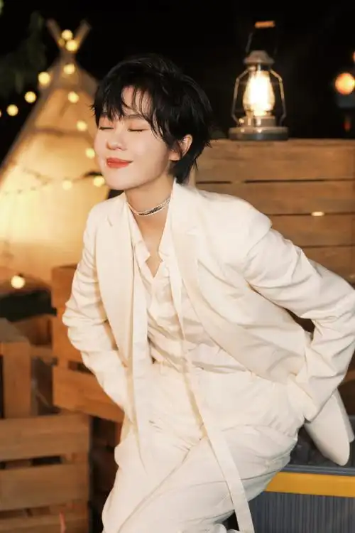 郁可唯为歌而赞