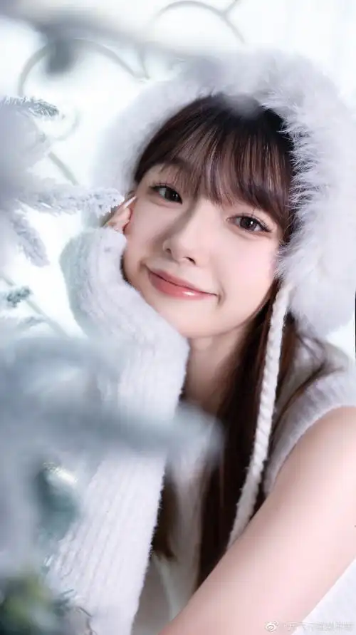 风格90白色系列毛茸茸纯欲感拿捏09今年圣诞节就做一个圣诞内卷