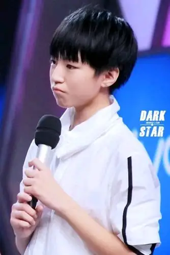 tfboys王俊凯#嘟嘟嘴怎么了,开心点