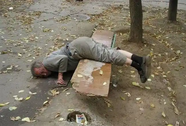 醉酒之后丑态百出集锦爆笑图