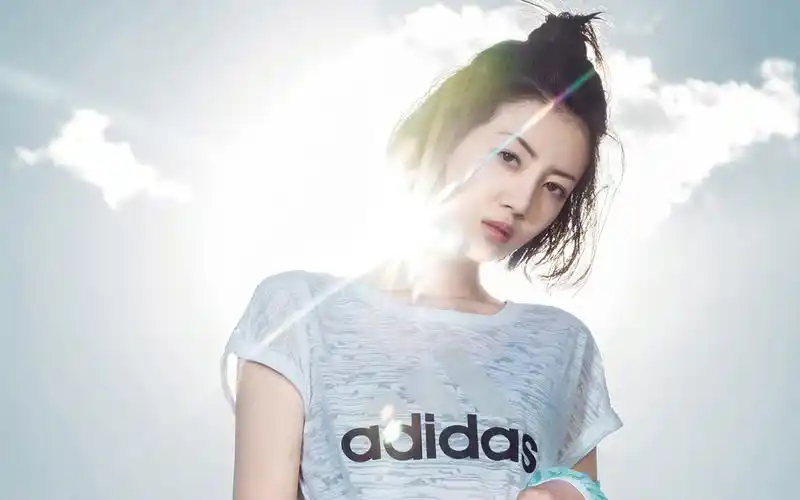 李溪芮运动写真图片桌面壁纸