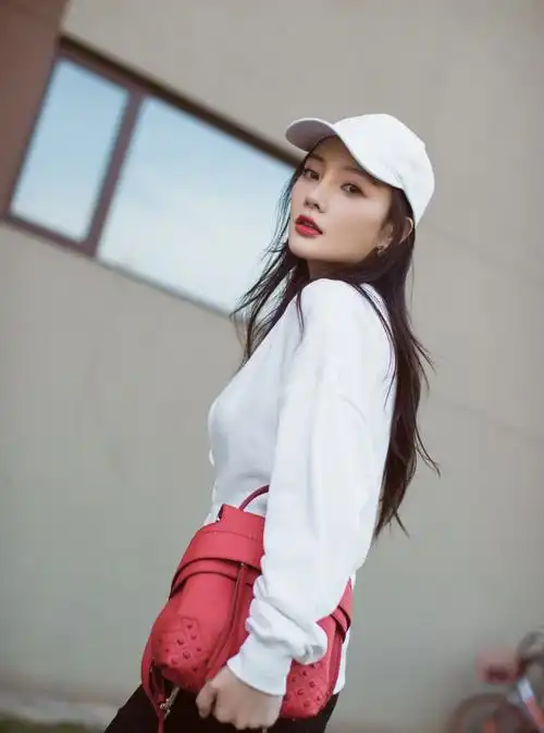 37岁李小璐换新发型,青春靓丽魅力十足