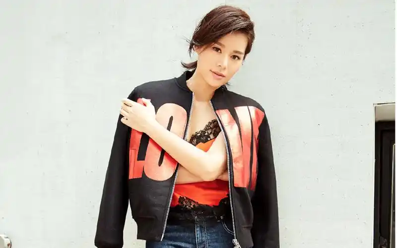 美女明星胡杏儿时尚杂志写真图片桌面壁纸