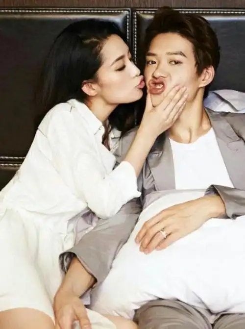 肖战方辟谣与李沁恋情传闻