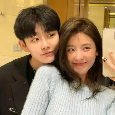 高清超甜的2021年最火情侣头像真人图片