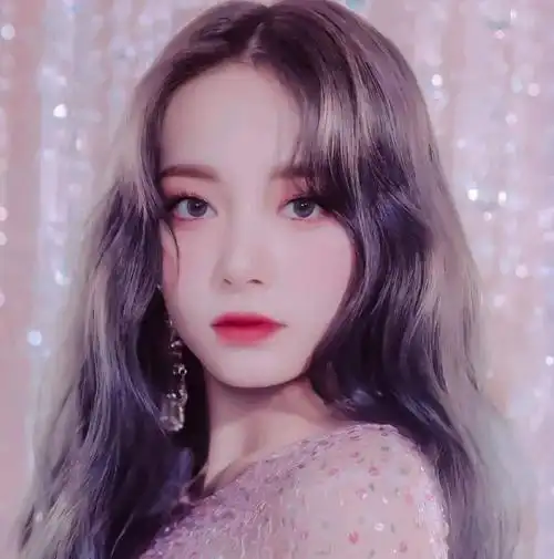 微信头像周子瑜