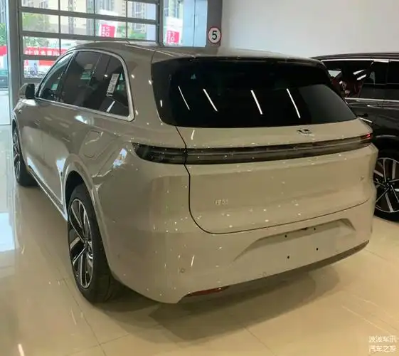 理想l6实车到店4月18日上市主打2530万元市场