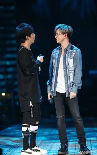 "南薛北张" @薛之谦 @大张伟 带来合唱电视首秀《意外》!