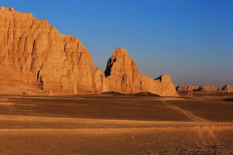 自然的力量 远古的魅力一一罗布泊无人区 《大海道印象》