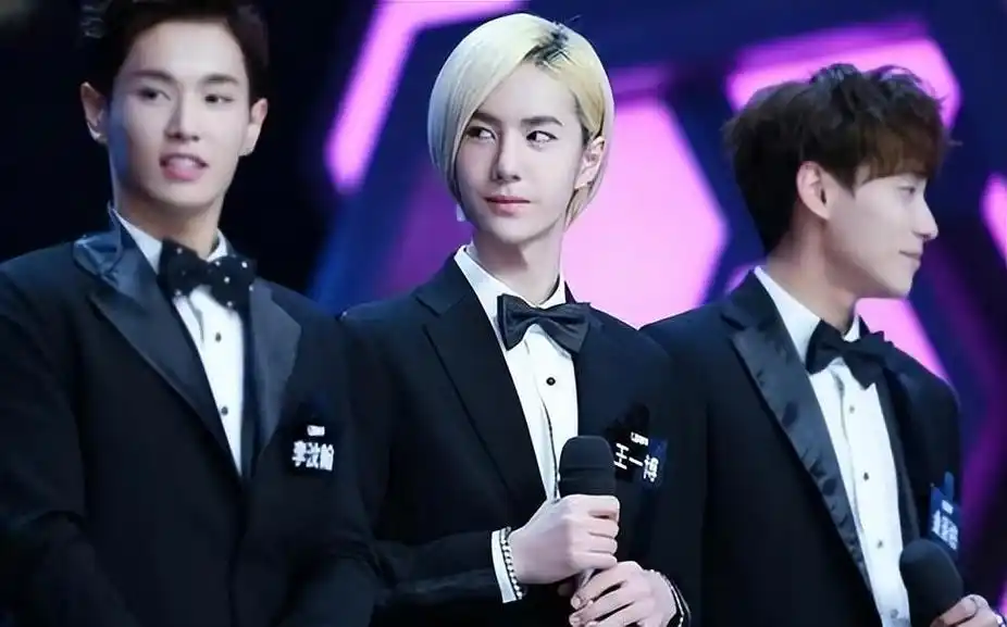 王一博的商业帝国:股价背后的乐华娱乐危机 之前,乐华娱乐股价狂泻