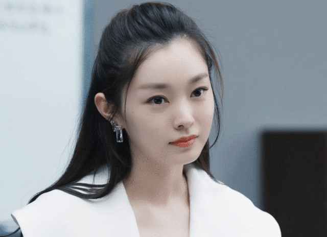 最有仙气的女明星之一(图片源自网络,版权属于原作者)温柔灵动的宋轶!