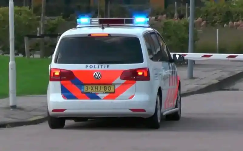 荷兰鹿特丹警车出警参与案件侦办