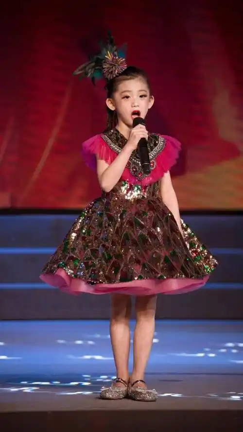 "辰龙贺岁 童星筑梦"2024渭南市少儿春晚小主持人招募令!