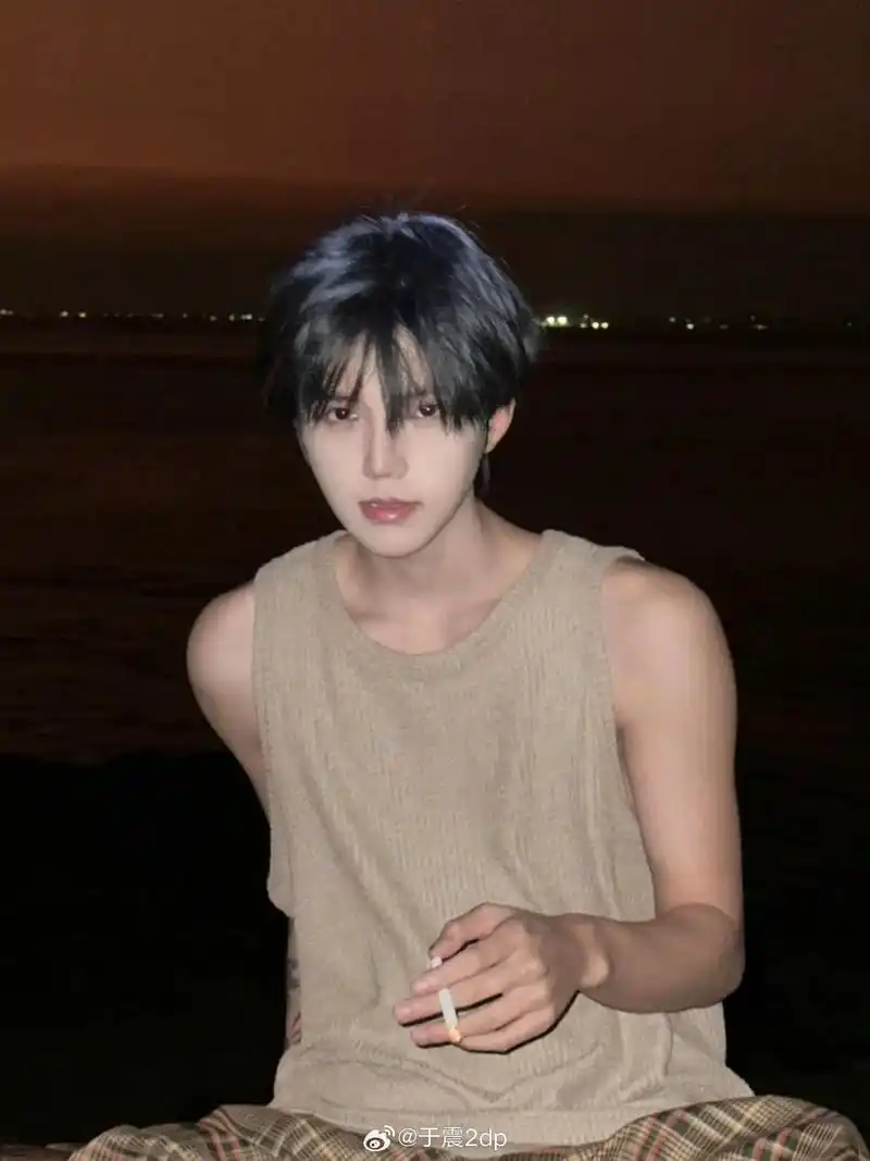 你爱大海我爱你@于震2dp  #清冷感 #男友风 - 抖音