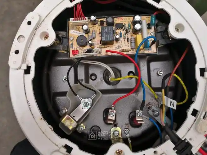美的电压力锅不加热拆修求助