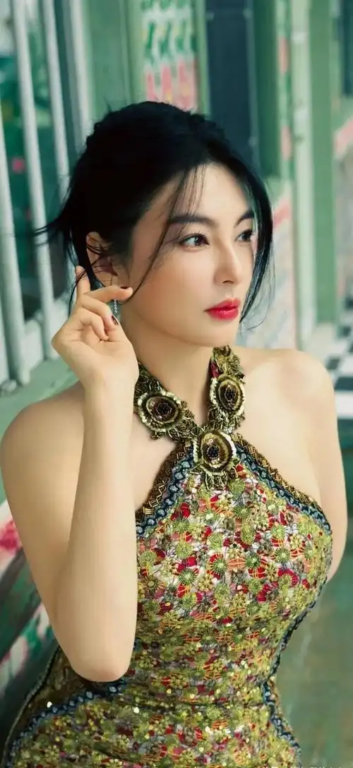 明星性感高清写真25期张雨绮