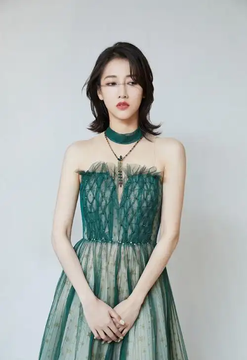 弦子流光大片写真图片[5/8]_明星_美桌网