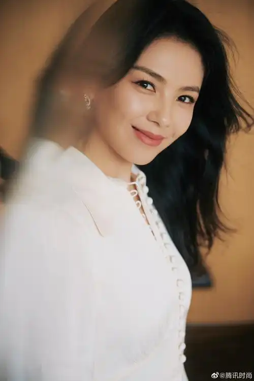 鹅娘星光##刘涛已经45岁了吗##刘涛仪态好绝