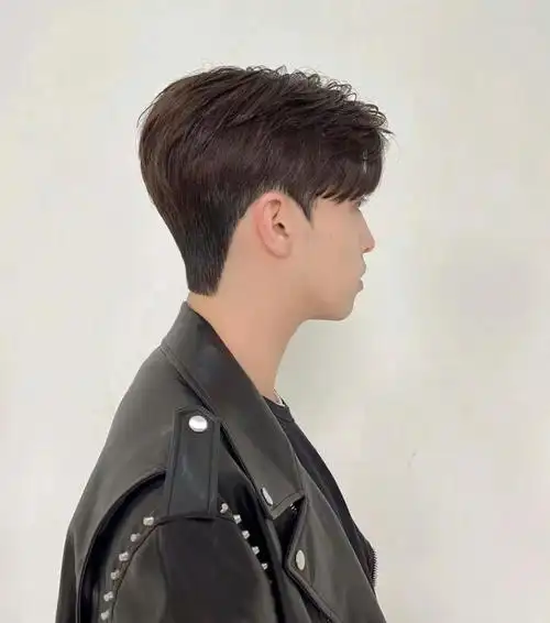 推荐精致男士服帖烫