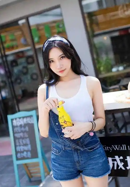 亿万身家"李晨:6任女友各个美若天仙,坐拥北京9亿四合院