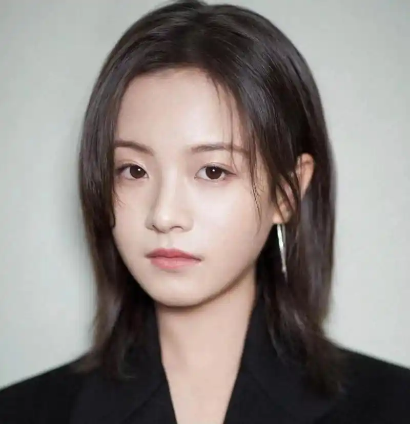 不演古装剧的#李庚希# 颜值,演技双在线!