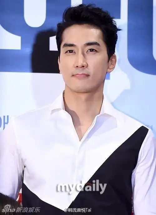 宋承宪公布与刘亦菲恋情后亮相心情大好