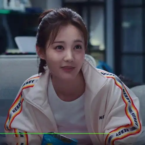 daltt我的时代你的时代艾情李一桐同款米白色外套时尚百搭英伦风