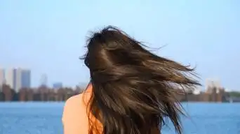 美发,甩头发,女孩长发飘飘视频素材40下载唯美早晨女孩用风筒吹干头发