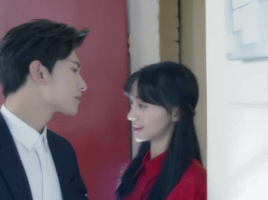 杨洋郑爽爱情情人情侣恋爱gif动图_动态图_表情包下载_soogif