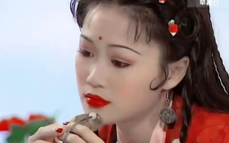 【梁小冰】古装皇后名不虚传