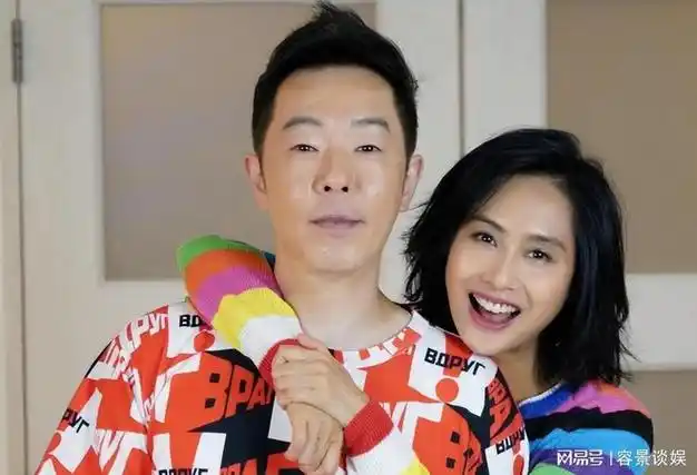 与"丑男"结为夫妻的8位女星,个个高颜值,插在牛粪上一样幸福|朱茵