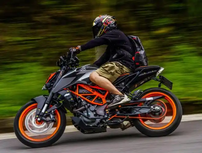 ktm390