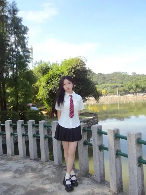 青春是无解的命题#学生时代 #毕业季 #女大学生 #学士服 - 抖音