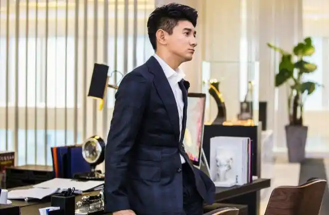 吴奇隆的侧颜一直都超级有型