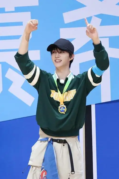 范丞丞说《奔跑吧》没有剧本,网友:范丞丞真的天选综艺人|杨幂|唱片