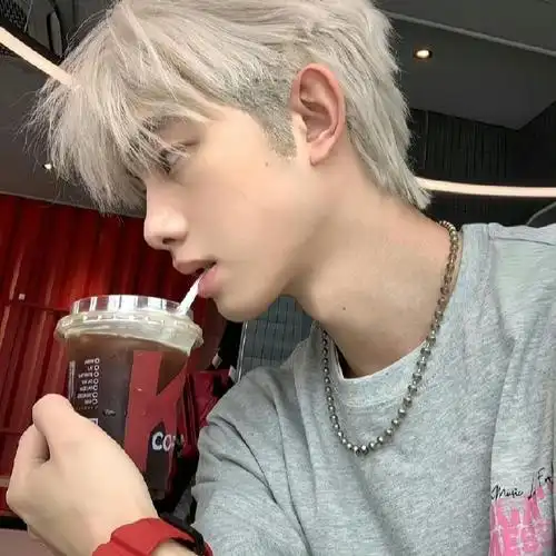 商师话题##男生头像#帅气的男生头像,快来挑选吧～90  (来源