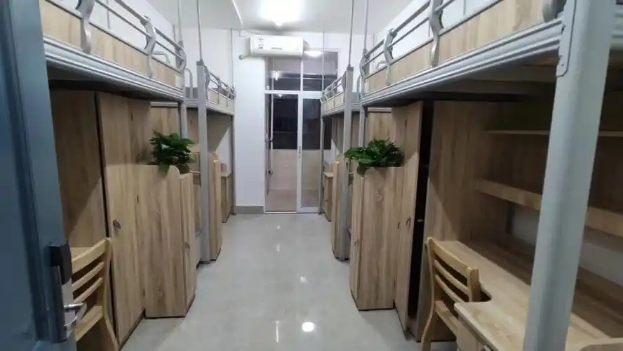 华中科技大学本科生宿舍换新