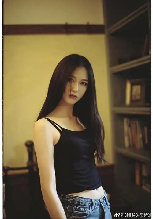 个人写真吴哲晗09存一下这一套也很喜欢