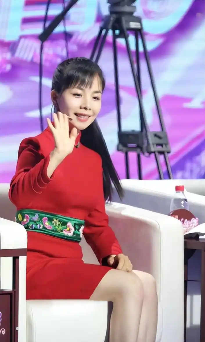 后来,王二妮觉得是时候了,与跟李飞说了要孩子的事情,全家人都非常