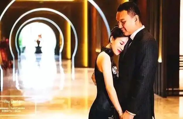 好声音没夺冠,却嫁给爱奇艺总裁,34岁成了人生赢家|那英|杨坤|张碧晨