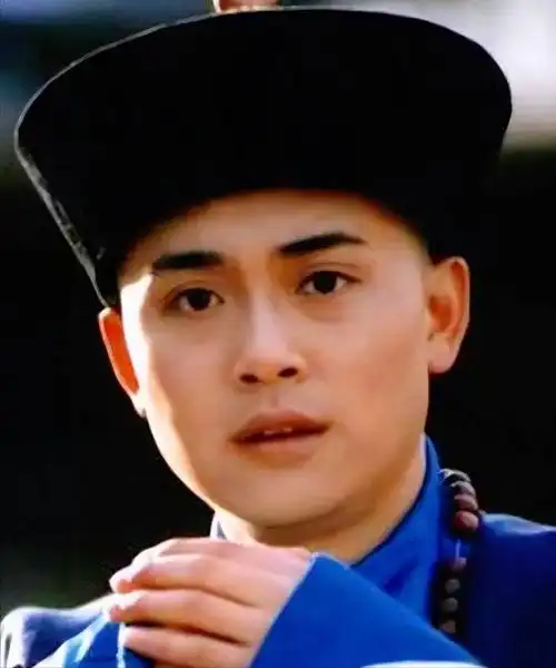 在张国立的提携和帮助下,阮巡的演技得到了飞速的提升,并陆续主演了多