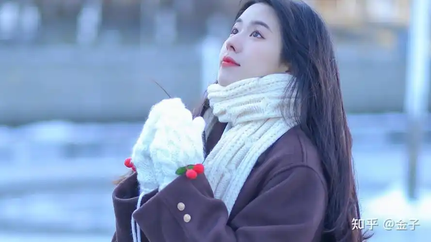 2,天蝎座女生喜欢一个人的表现天蝎座的女生看起来高冷又神秘,其实