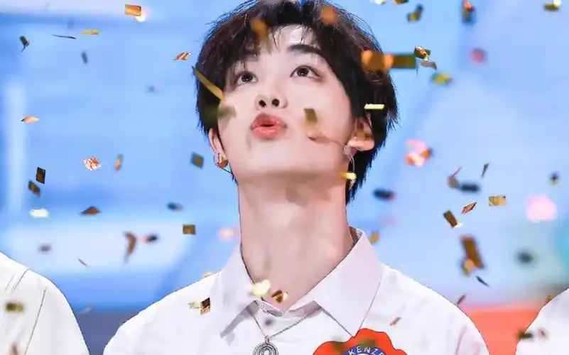 时代少年团新歌#楼外楼# 丁程鑫单人cut动人滴声音