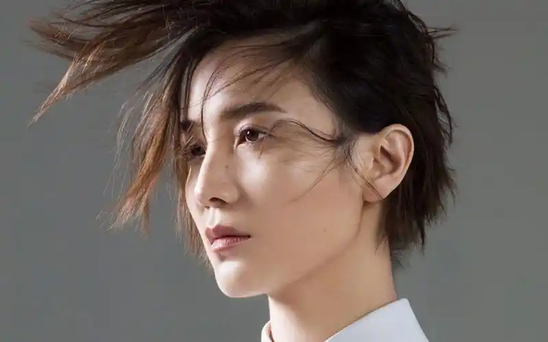 时尚明星宋佳杂志写真图片桌面壁纸