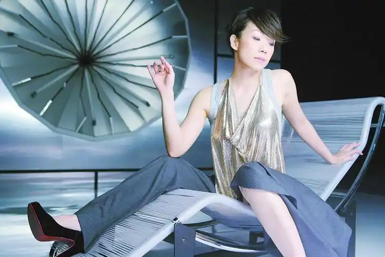 林忆莲新专辑《呼吸》发行(图)