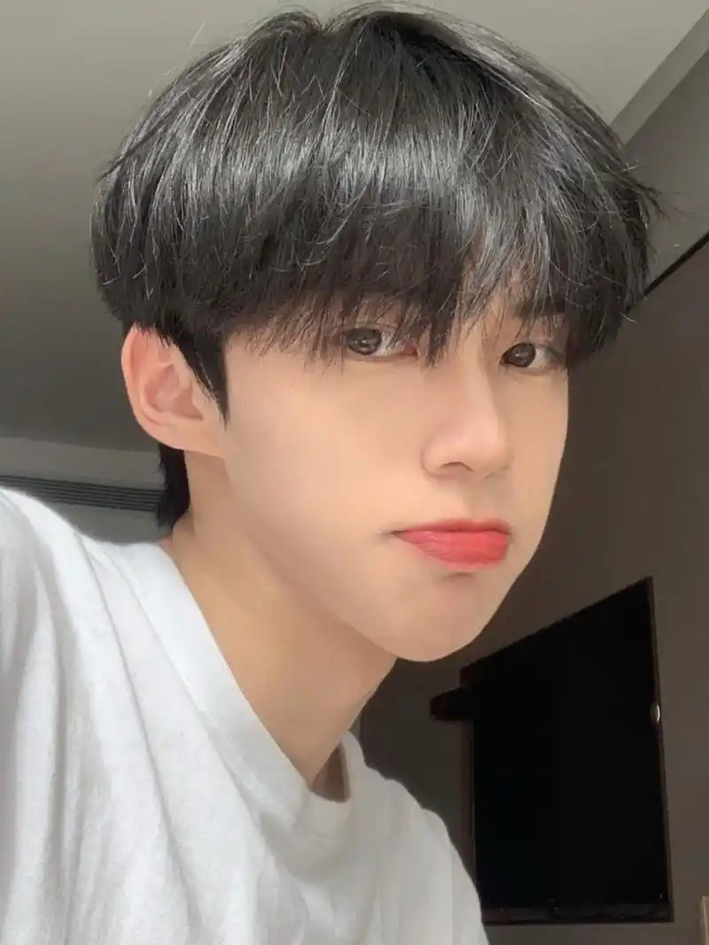 男生韩系风格发型推荐参考,减龄瘦脸 #adhair(三里屯明星店)安皓老师